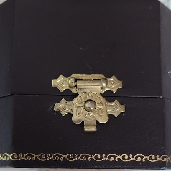 Juicy Couture Vintage Pendant - Picture 5 of 6